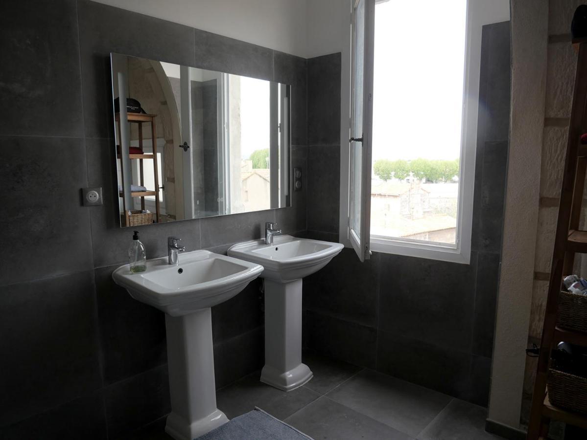 Superbe Appartement Avec Vue Arles Luaran gambar