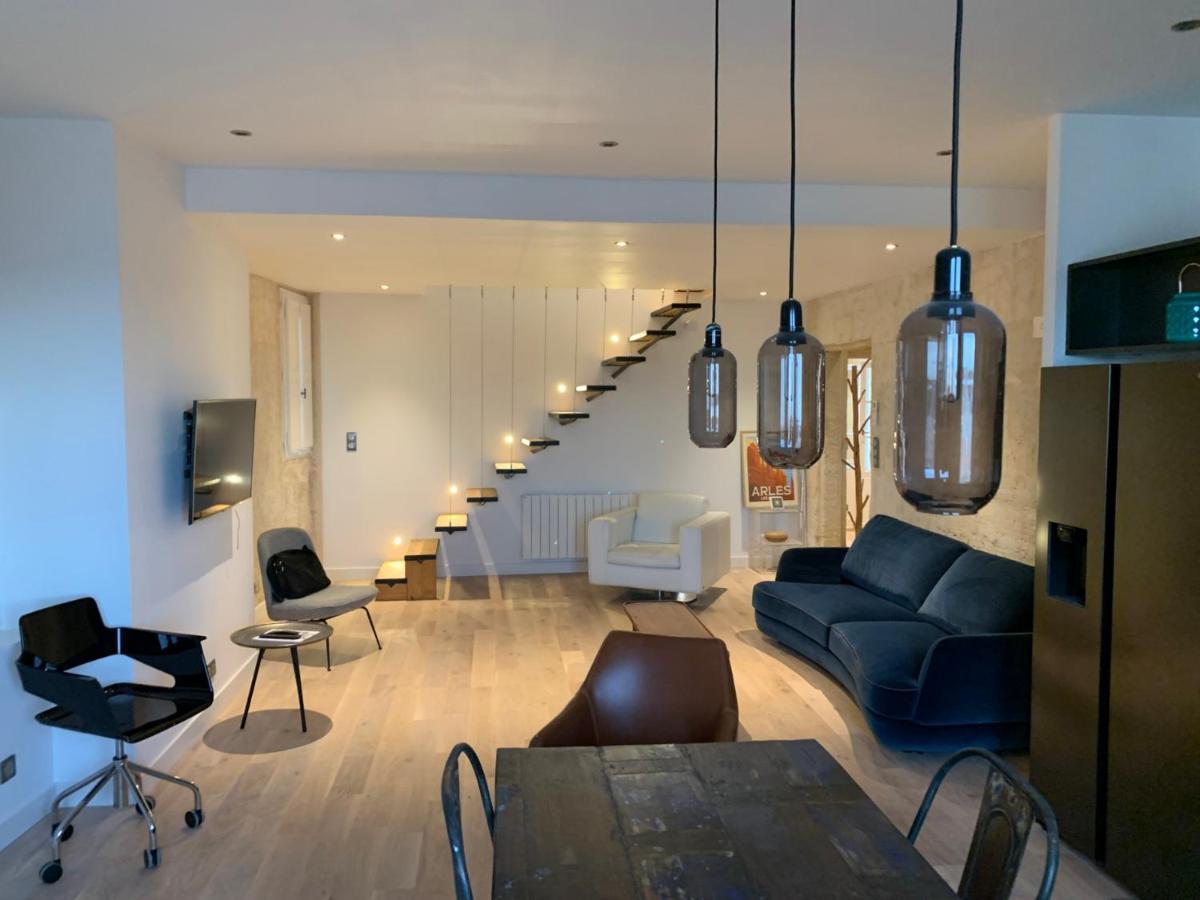 Superbe Appartement Avec Vue Arles Luaran gambar