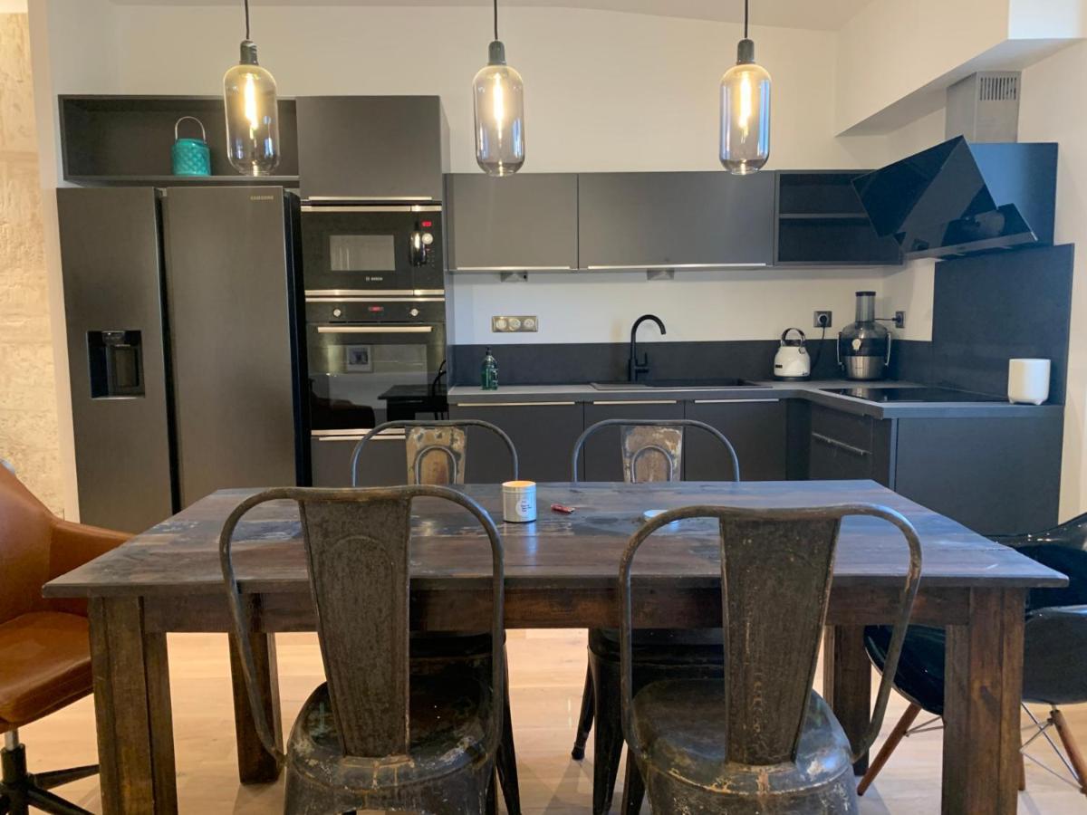 Superbe Appartement Avec Vue Arles Luaran gambar